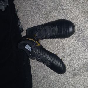 Nike Tempo soccer cleats size 6.5